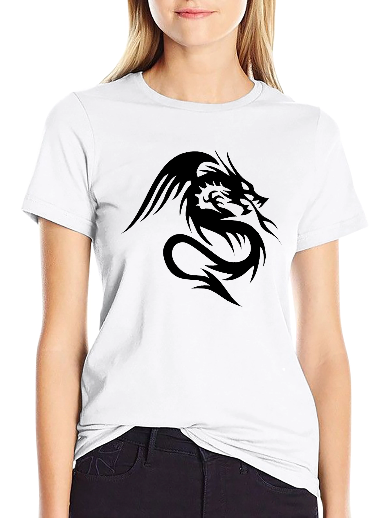 Camiseta Negra Dragón Tribal - Estilo y Audacia