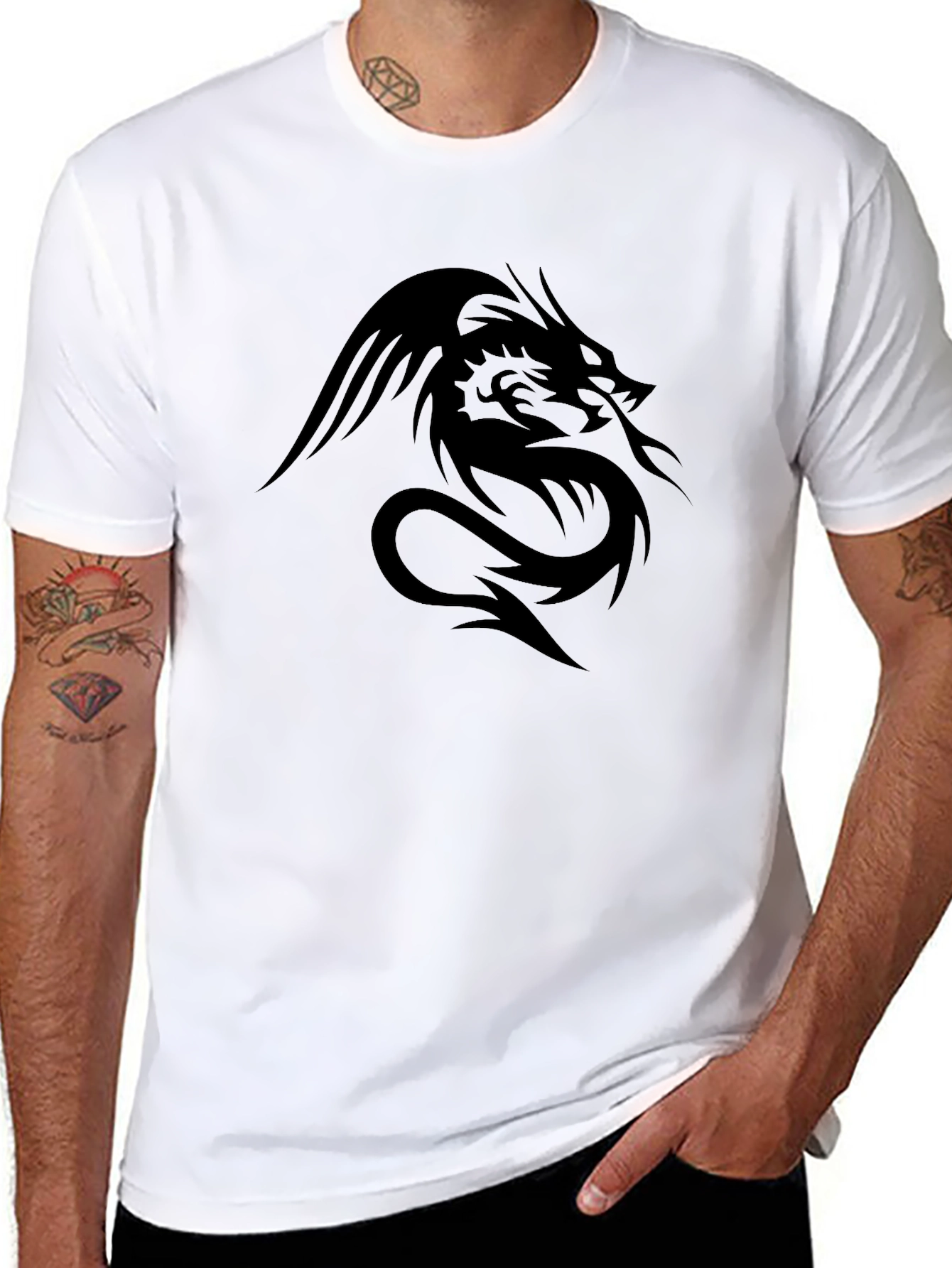 Camiseta Negra Dragón Tribal - Estilo y Audacia