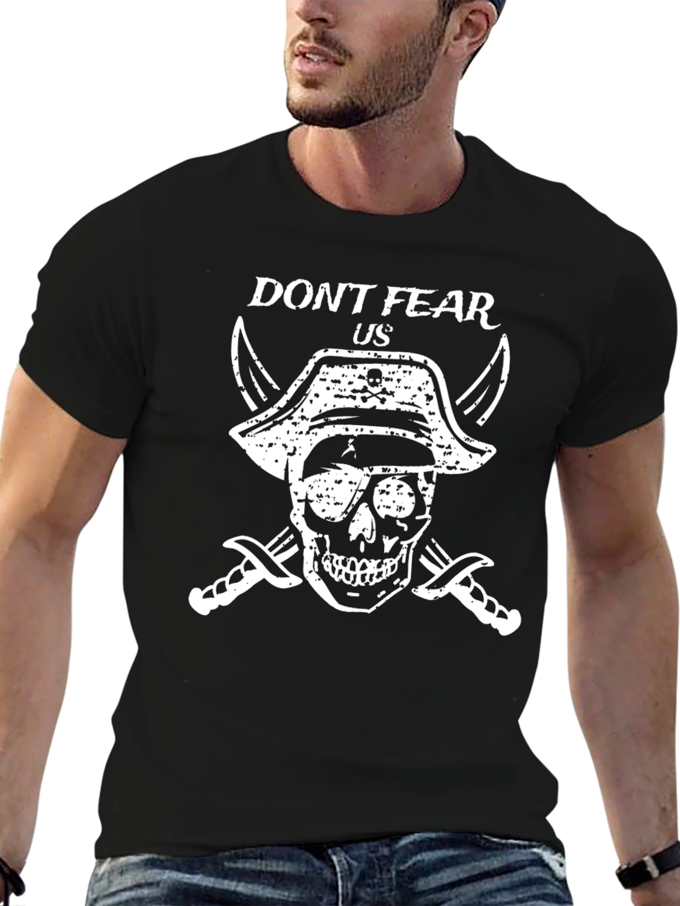 Camiseta Negra con Diseño de Calavera Pirata