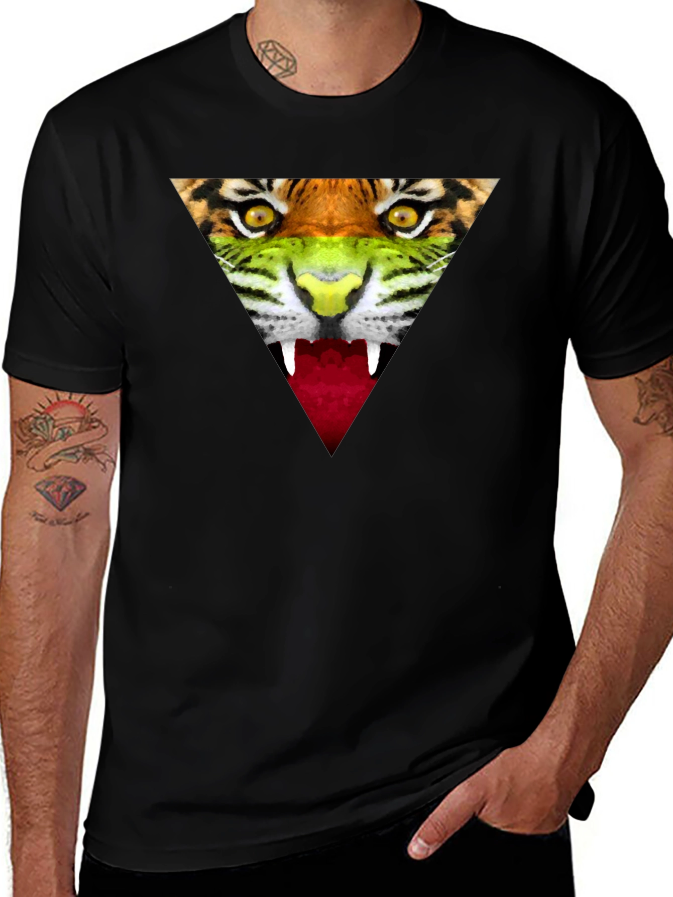 Camiseta Negra Hombre - Diseño Tigre Triangular