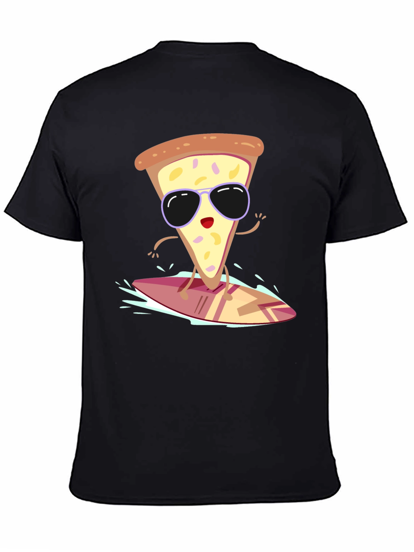 Camiseta Negra con Diseño de Pizza Surfista
