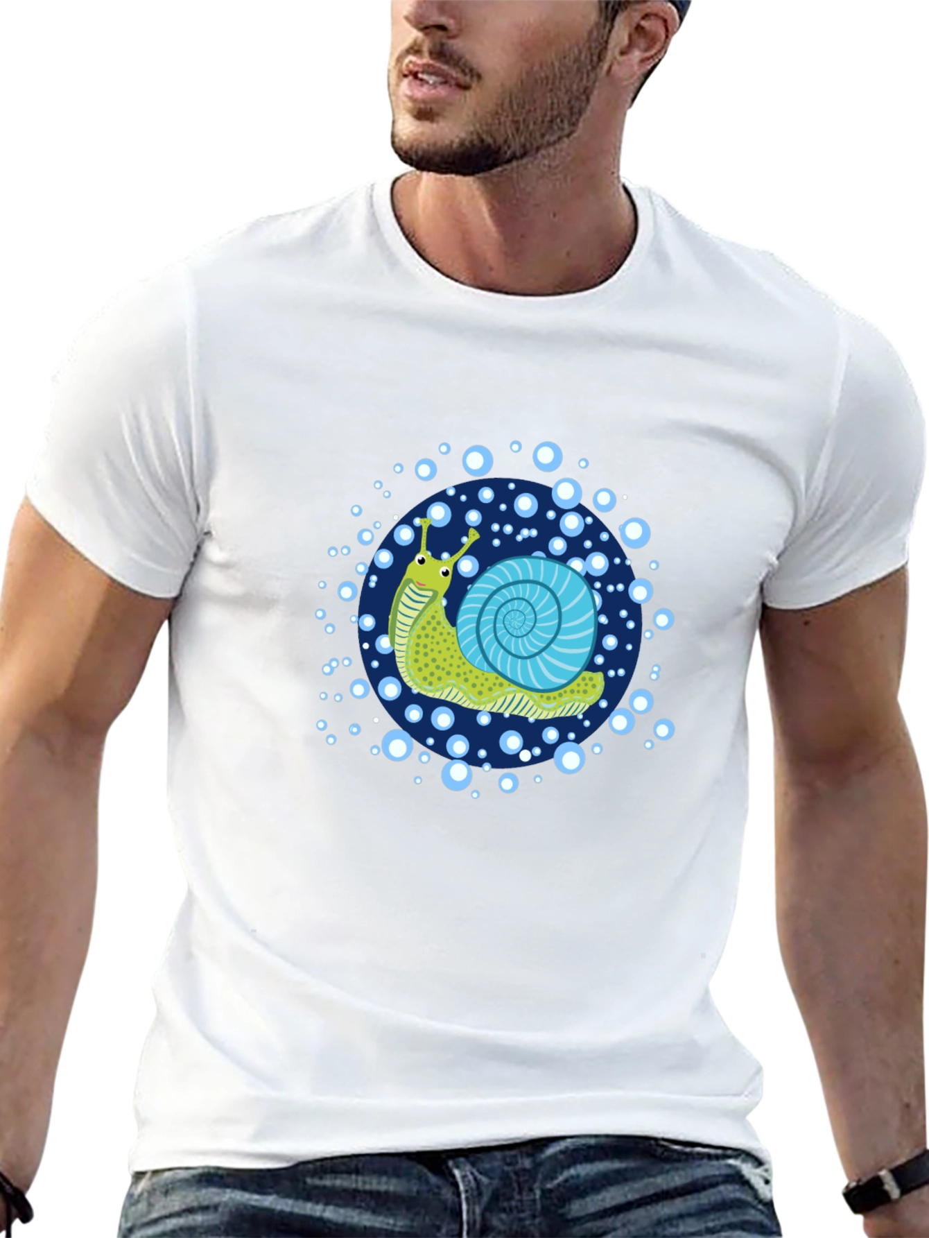 Camiseta Negra con Diseño de Caracol Animado