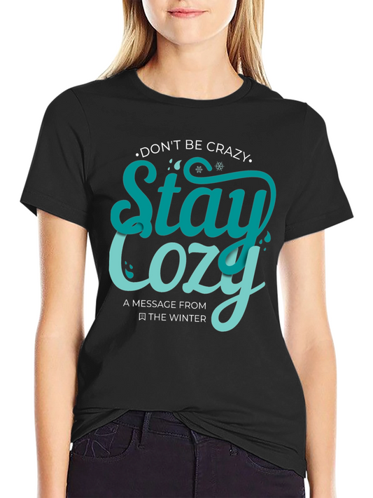 Camiseta Negra con Diseño Stay Cozy