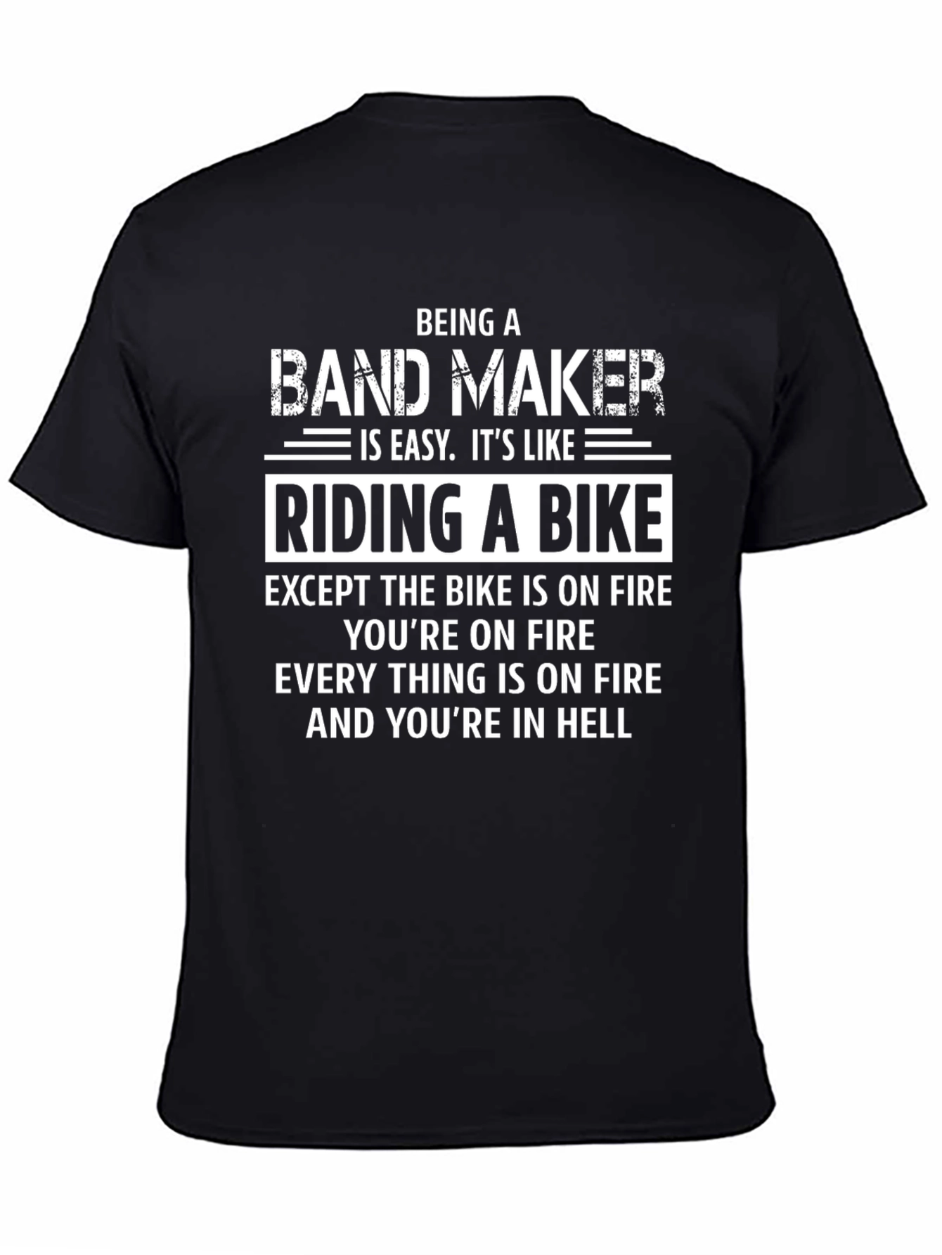 Camiseta Negra: Banda Musical ¡El Infierno en Dos Ruedas!