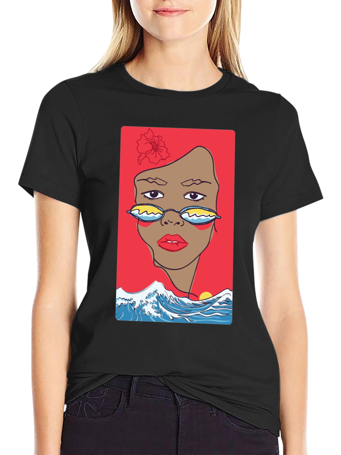 Camiseta Negra con Diseño Abstracto de Cara y Olas