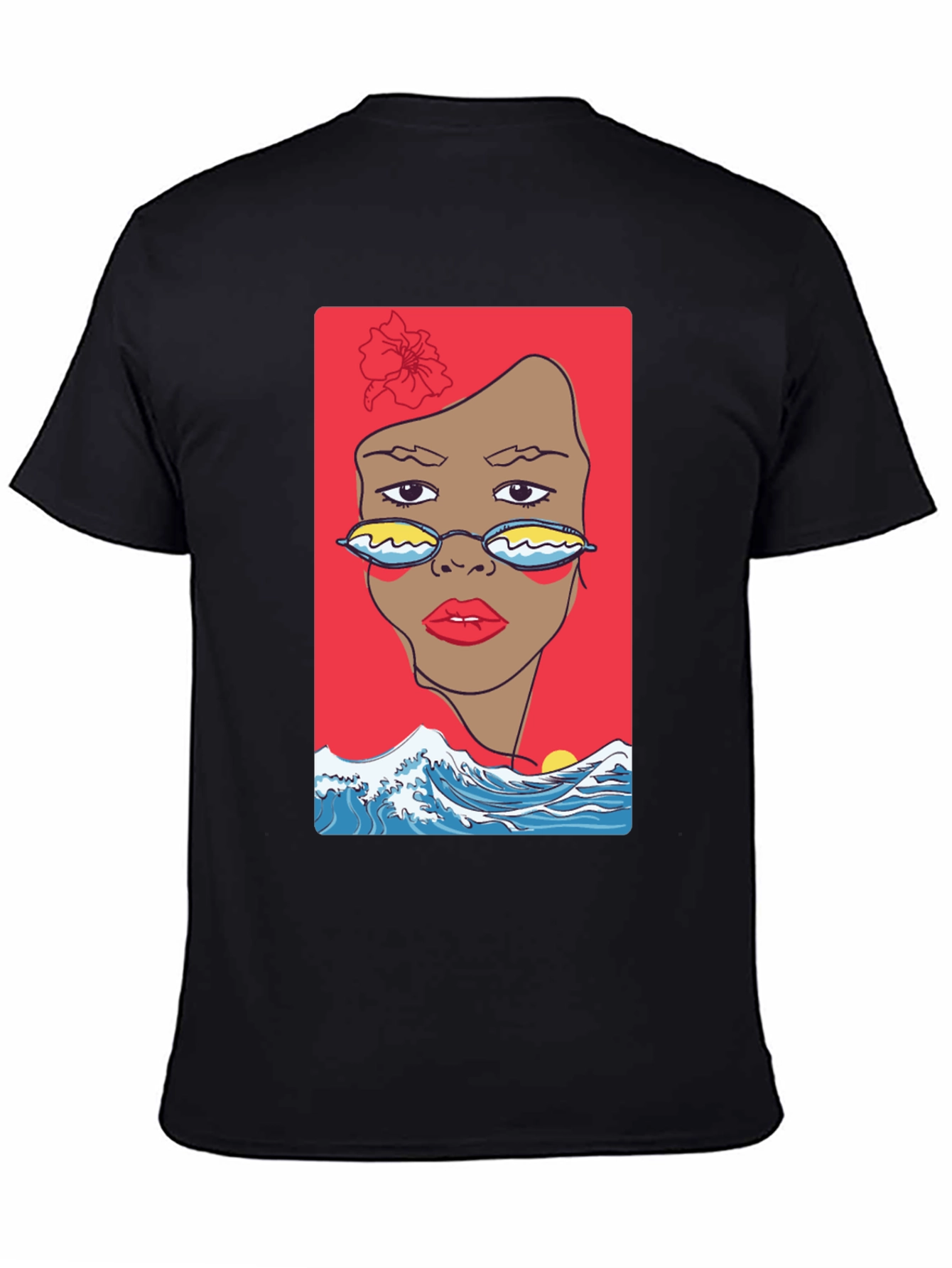 Camiseta Negra con Diseño Abstracto de Cara y Olas