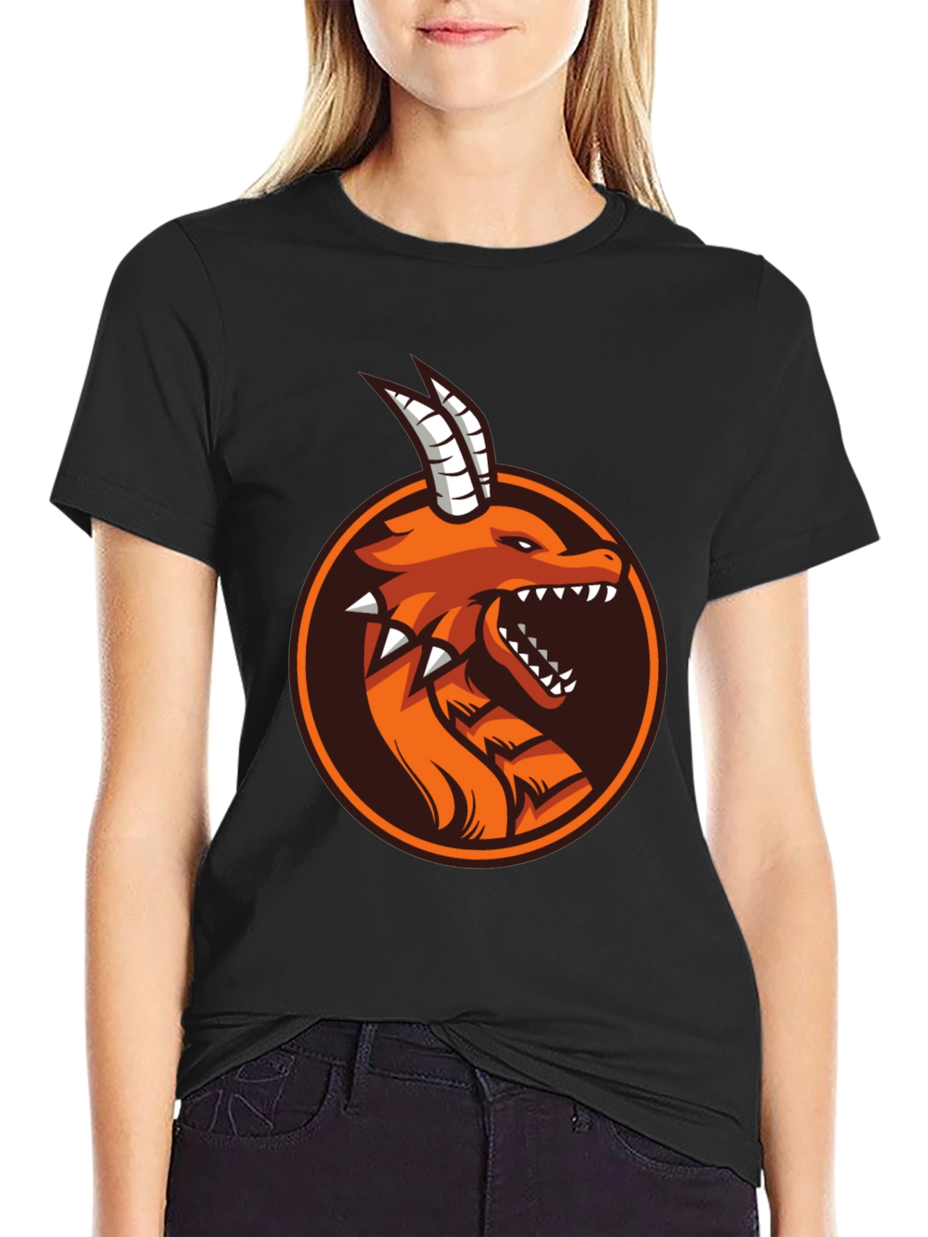 Camiseta Negra con Diseño de Dragón Naranja