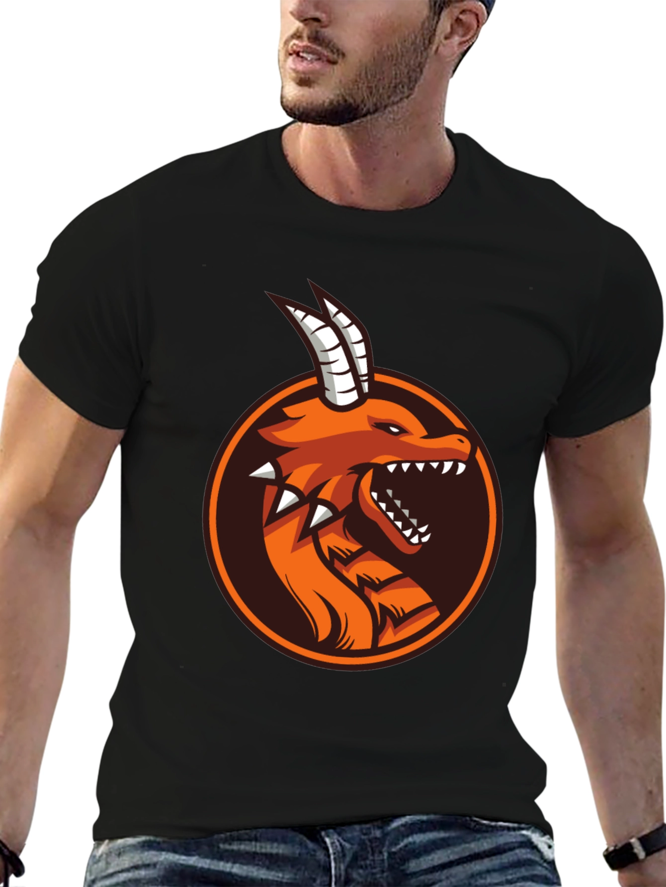 Camiseta Negra con Diseño de Dragón Naranja