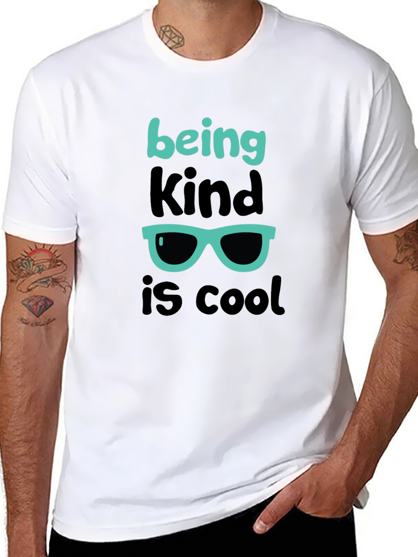 Camiseta Negra Ser amable es genial