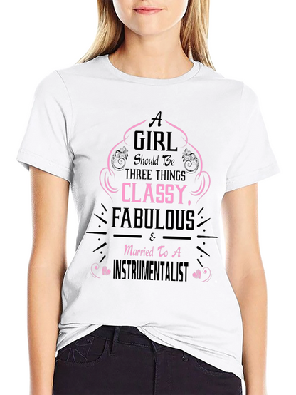 Camiseta Negra A Girl Should Be...