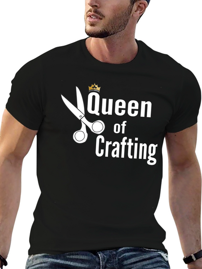 Camiseta Negra Queen of Crafting para Aficionados al DIY