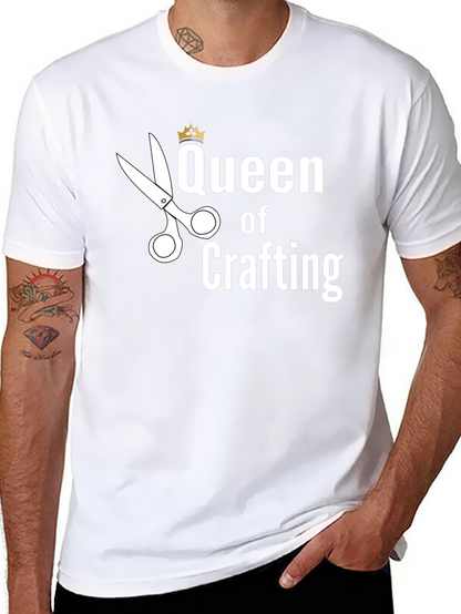 Camiseta Negra Queen of Crafting para Aficionados al DIY