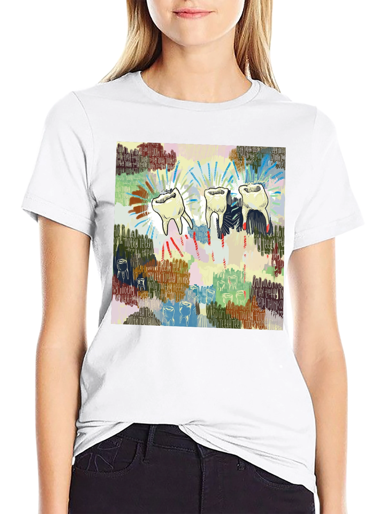 Camiseta Negra con Diseño de Dientes Abstractos