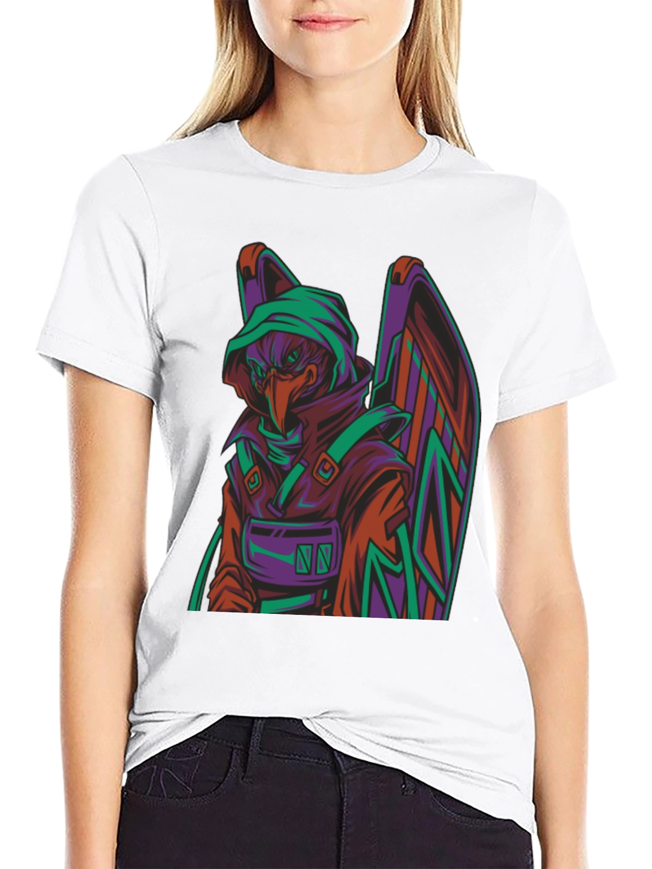 Camiseta Negra con Diseño de Cuervo Cibernético