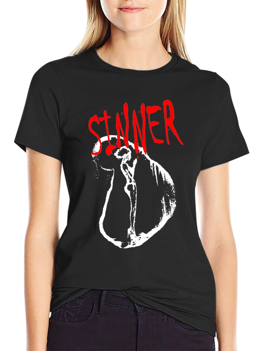 Camiseta Negra Sinner Gráfica Blanca y Roja