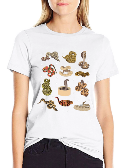 Camiseta Negra con Diseño de Serpientes Adorables