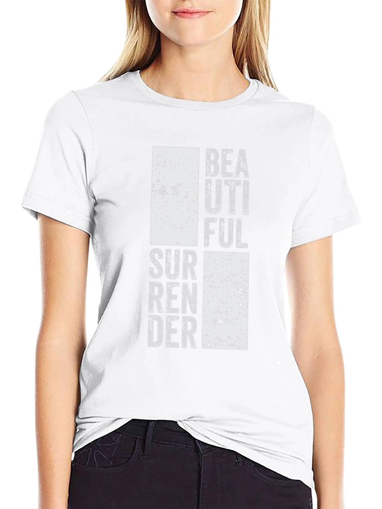 Camiseta Negra: Beautiful Surrender - Diseño Único