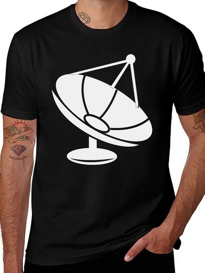 Camiseta Negra con Diseño de Antena Parabólica