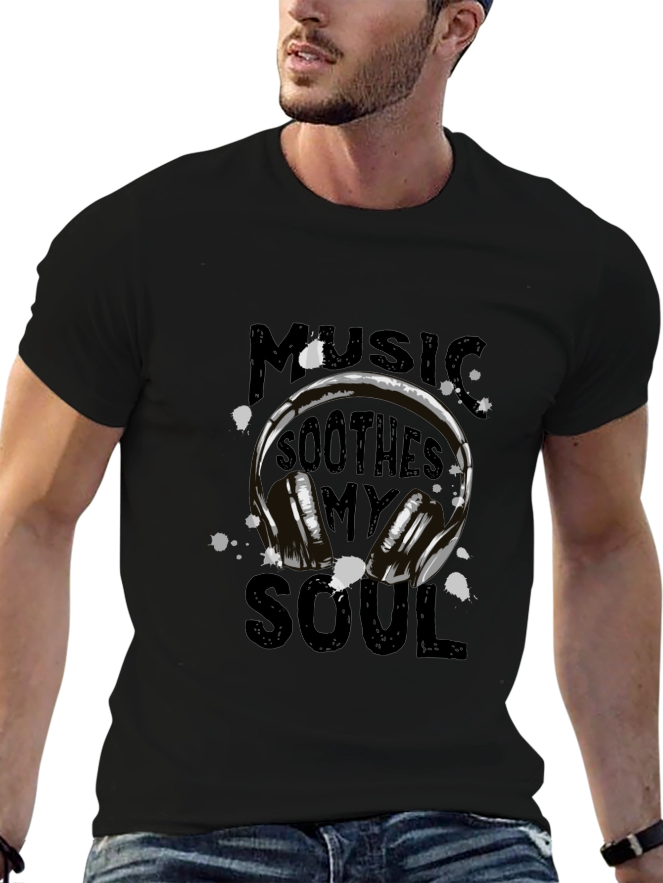 Camiseta Negra con Diseño de Auriculares y Música