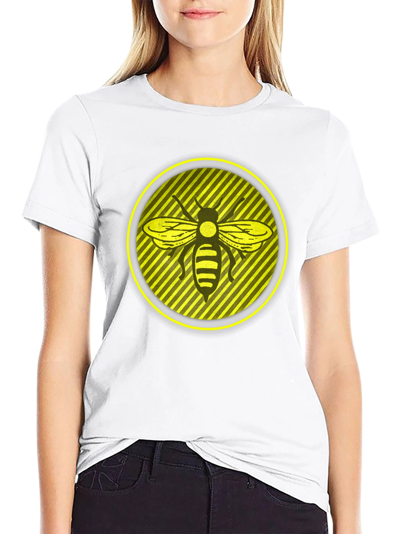 Camiseta Negra con Abeja en Círculo Amarillo