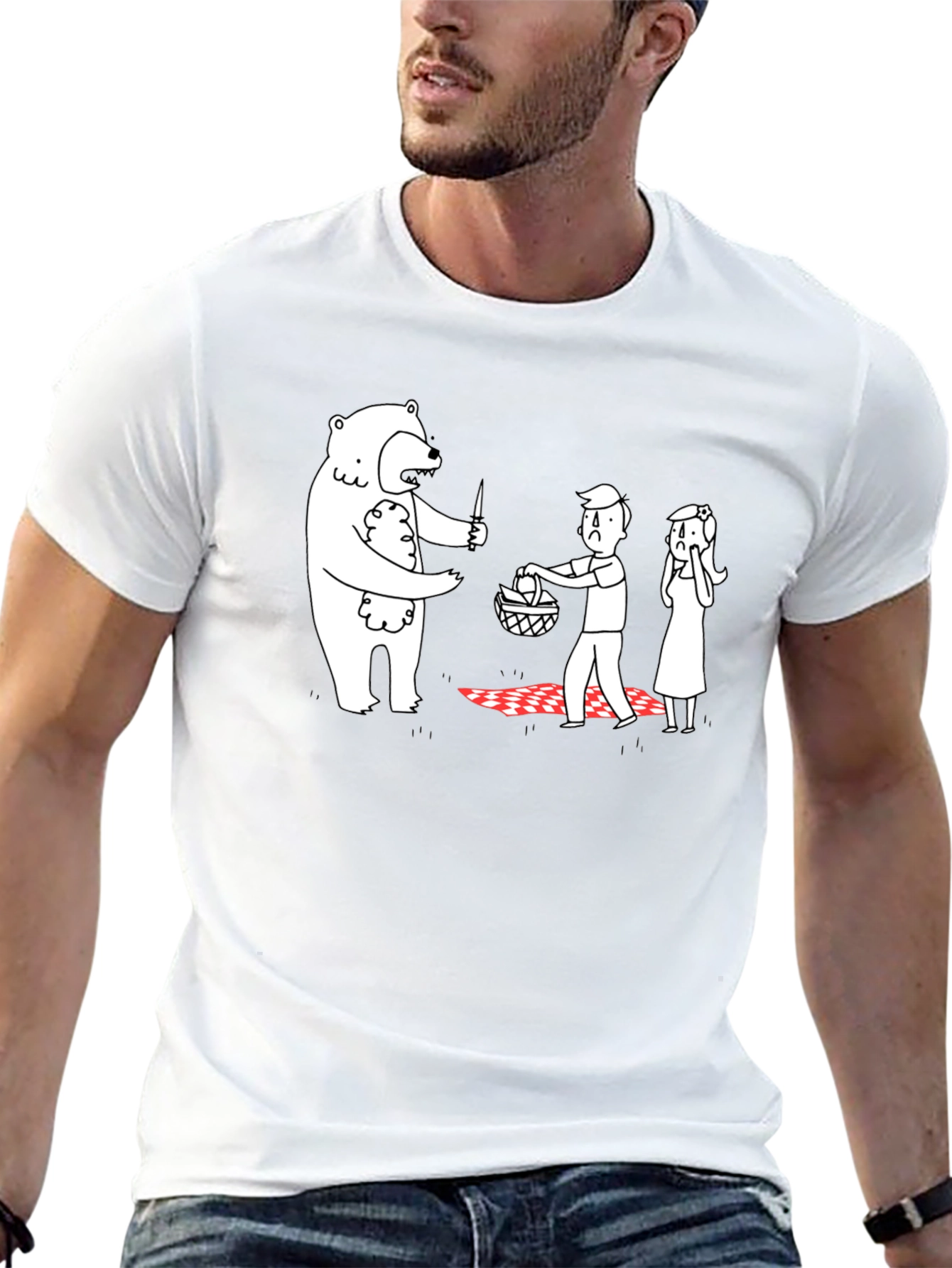 Camiseta Negra Estampada: Oso Ladrón de Picnic