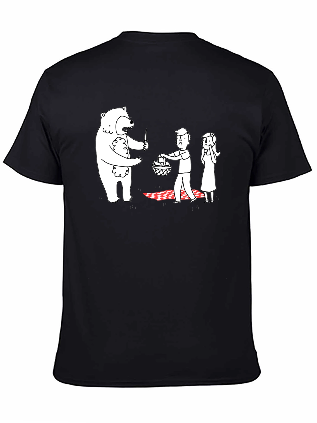 Camiseta Negra Estampada: Oso Ladrón de Picnic