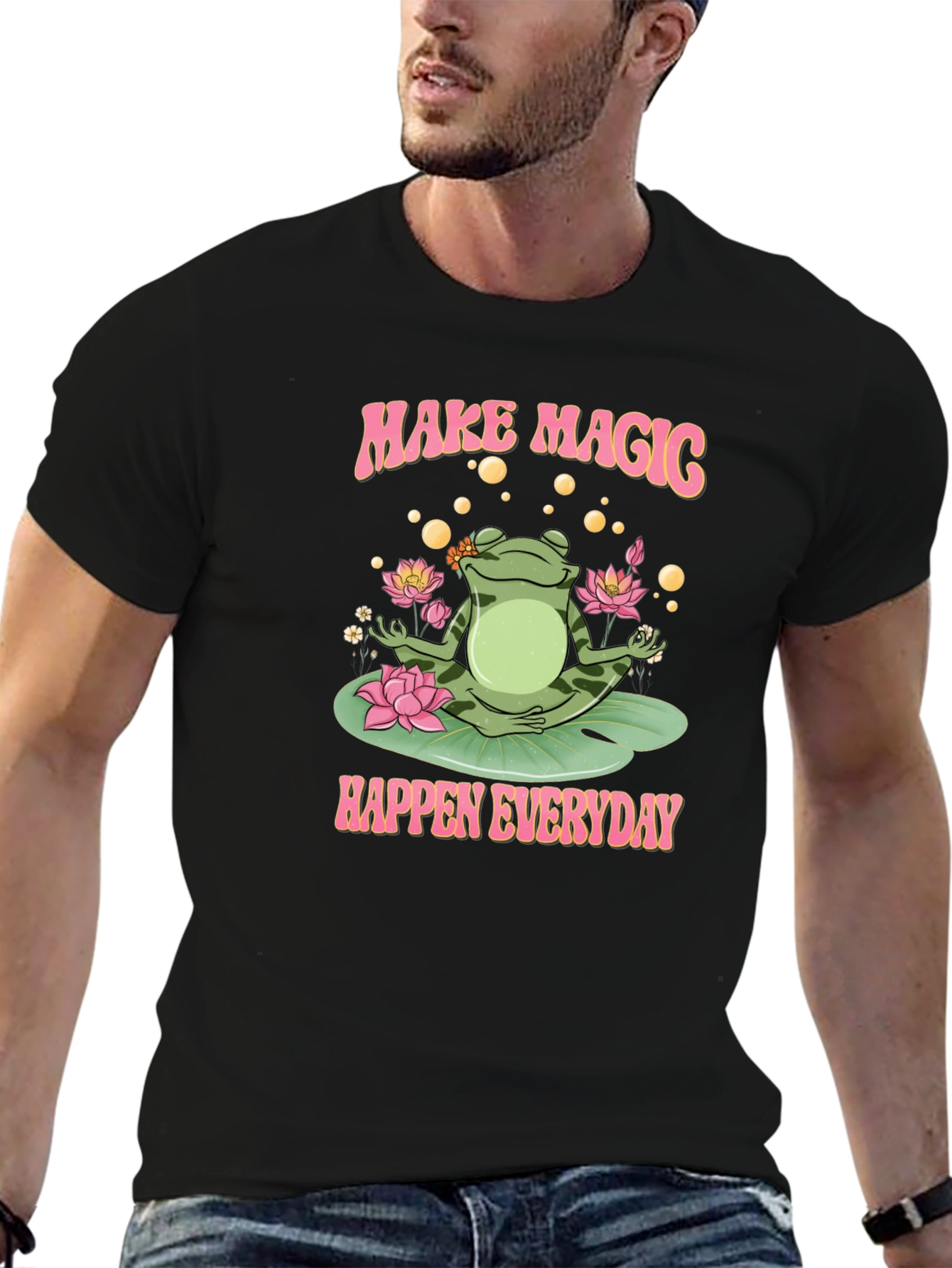 Camiseta Negra: Rana Mágica y Loto