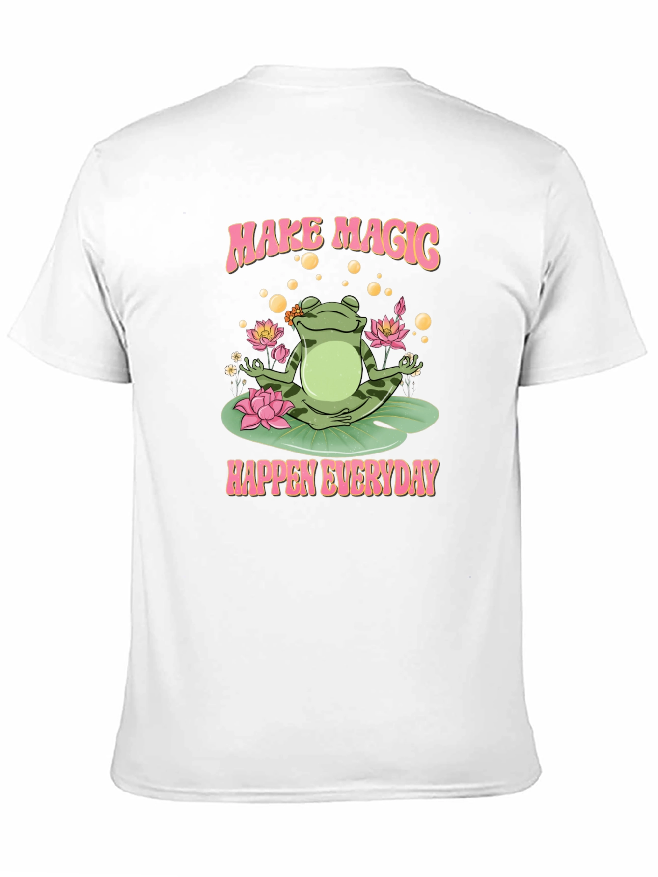Camiseta Negra: Rana Mágica y Loto