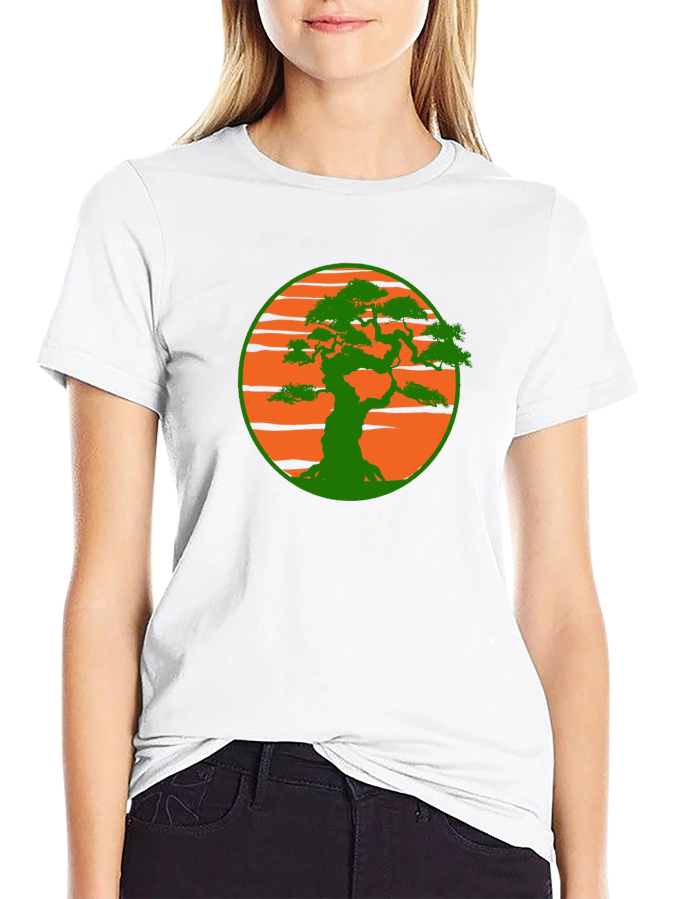 Camiseta Negra con Diseño Bonsái Sol Naranja
