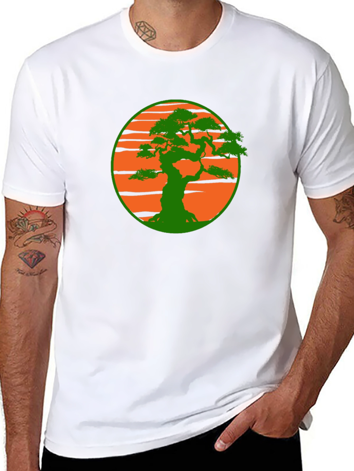 Camiseta Negra con Diseño Bonsái Sol Naranja