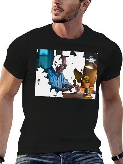 Camiseta Negra con Diseño Gráfico Hombre