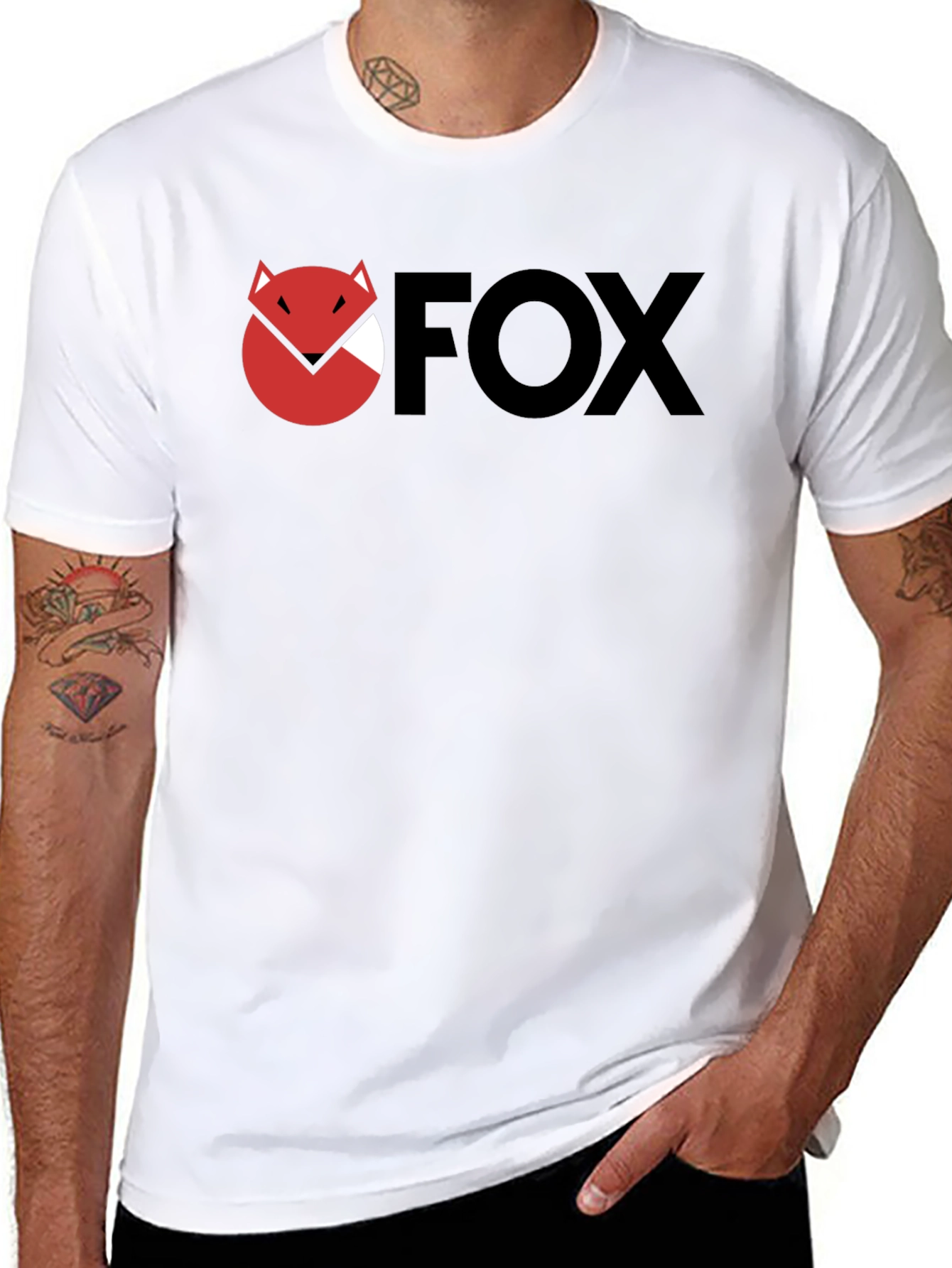 Camiseta Negra con Logo FOX Estilizado