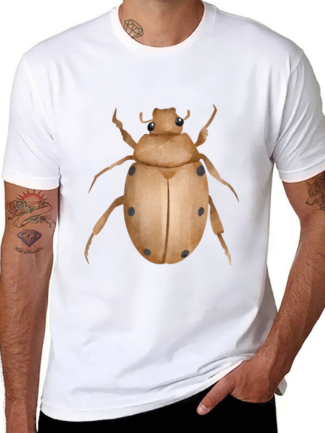 Camiseta Negra con Estampado de Escarabajo