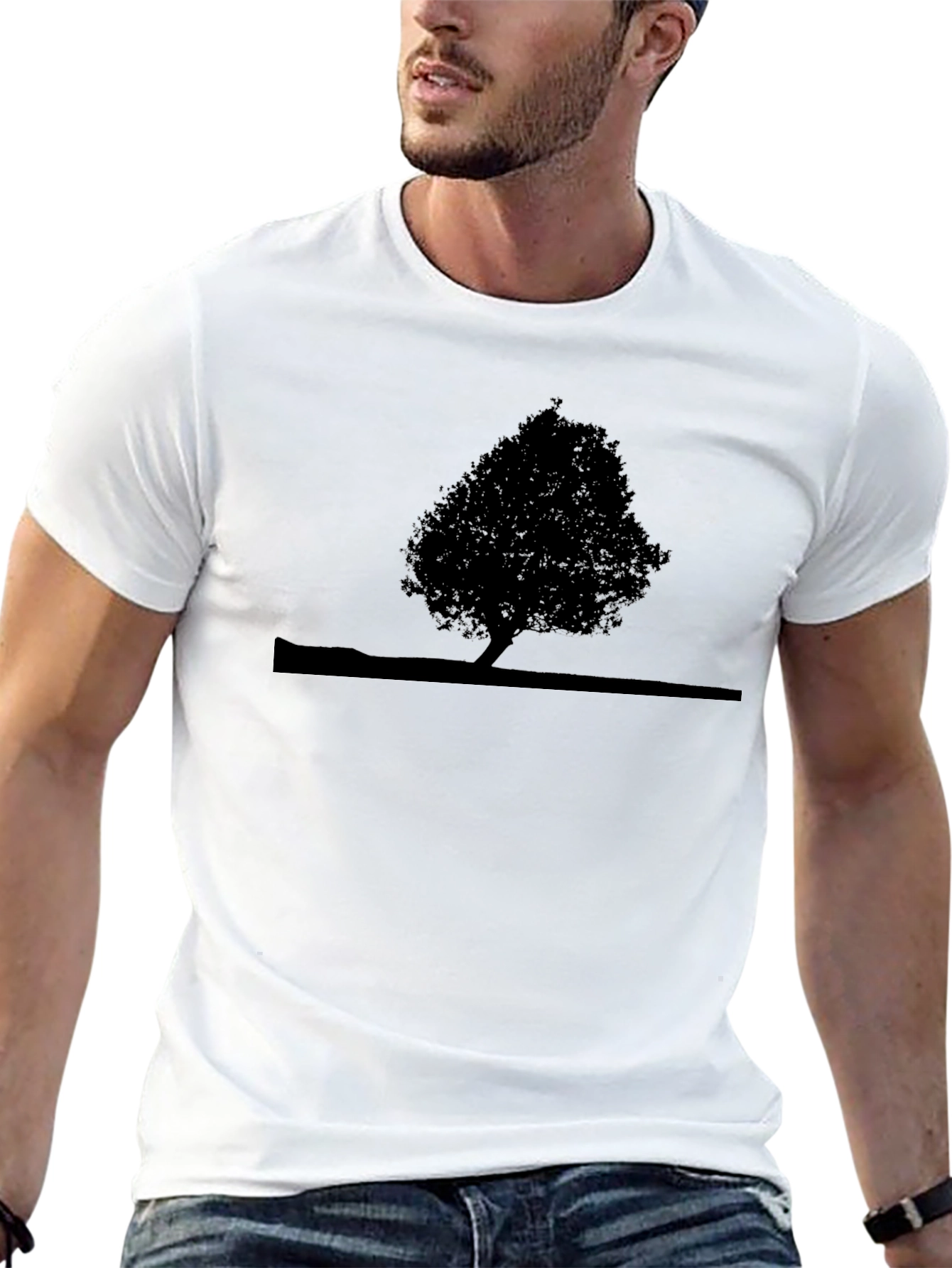 Camiseta Negra con Silueta de Árbol