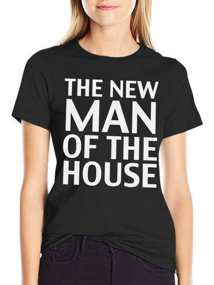 Camiseta Negra: El Nuevo Hombre de la Casa