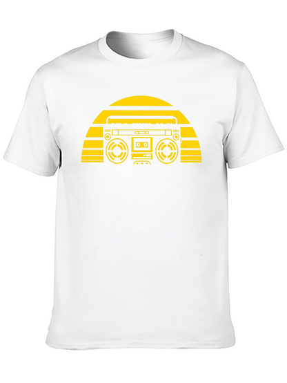 Camiseta Negra con Diseño Retro de Radiocasete Amarillo