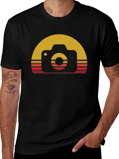Camiseta Negra con Diseño Retro de Cámara Fotográfica