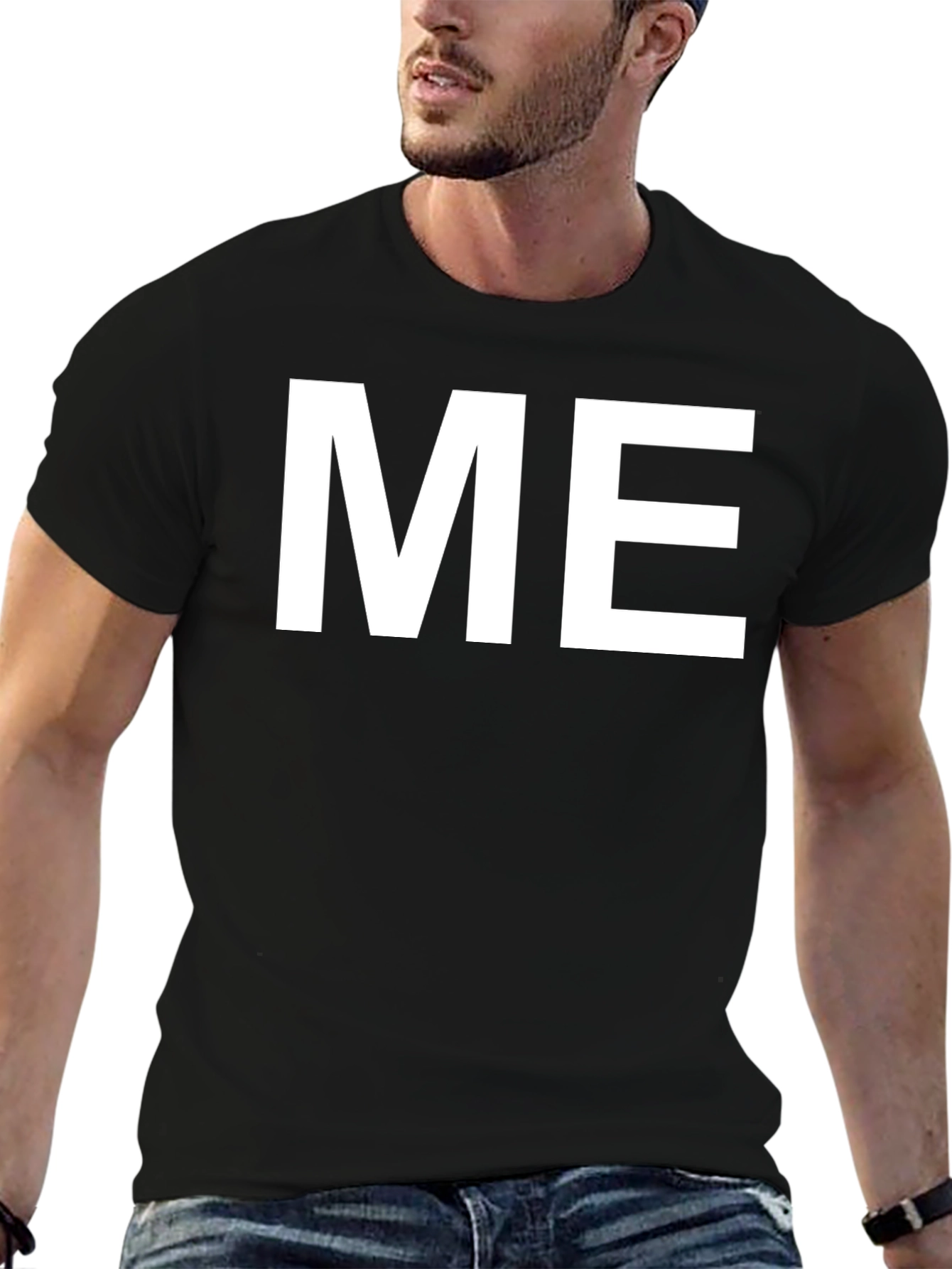 Camiseta Negra Hombre con Texto ME en Blanco