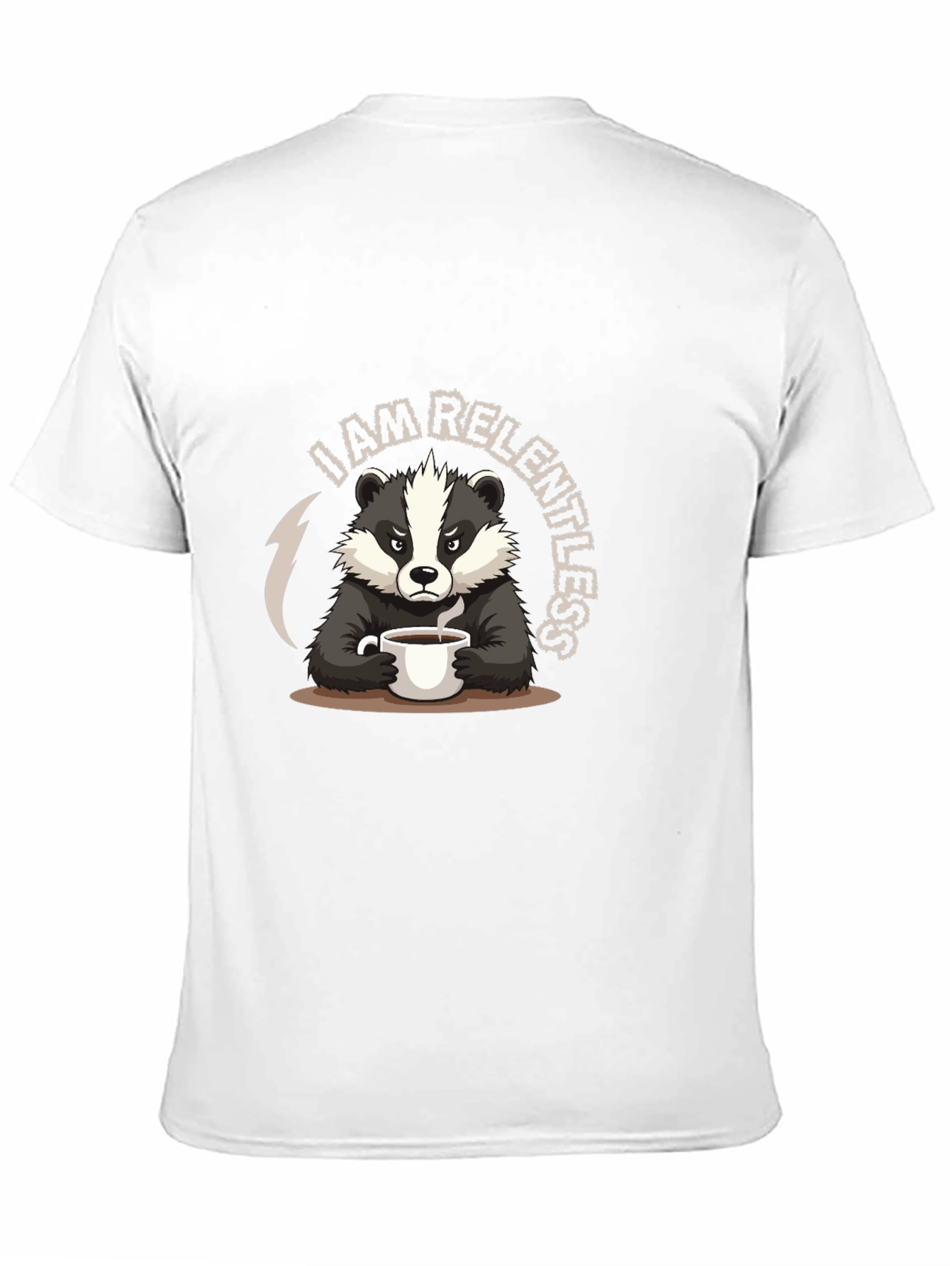 Camiseta Negra: Tejón Implacable con Café