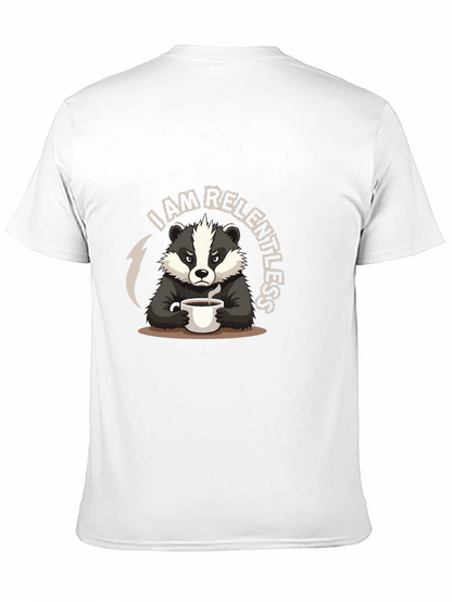 Camiseta Negra: Tejón Implacable con Café