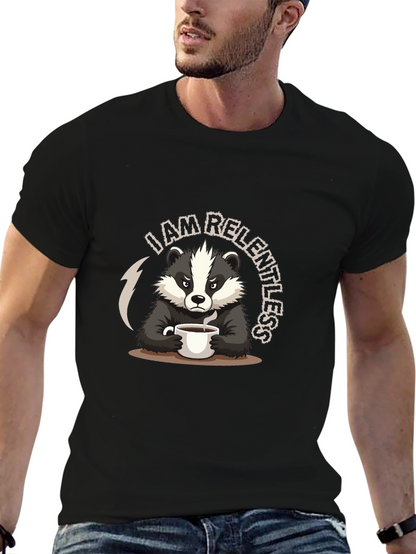 Camiseta Negra: Tejón Implacable con Café