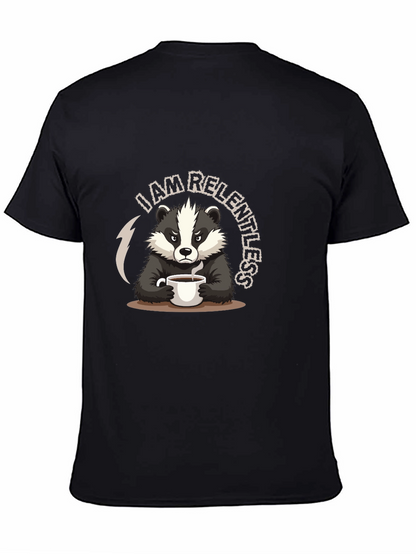 Camiseta Negra: Tejón Implacable con Café