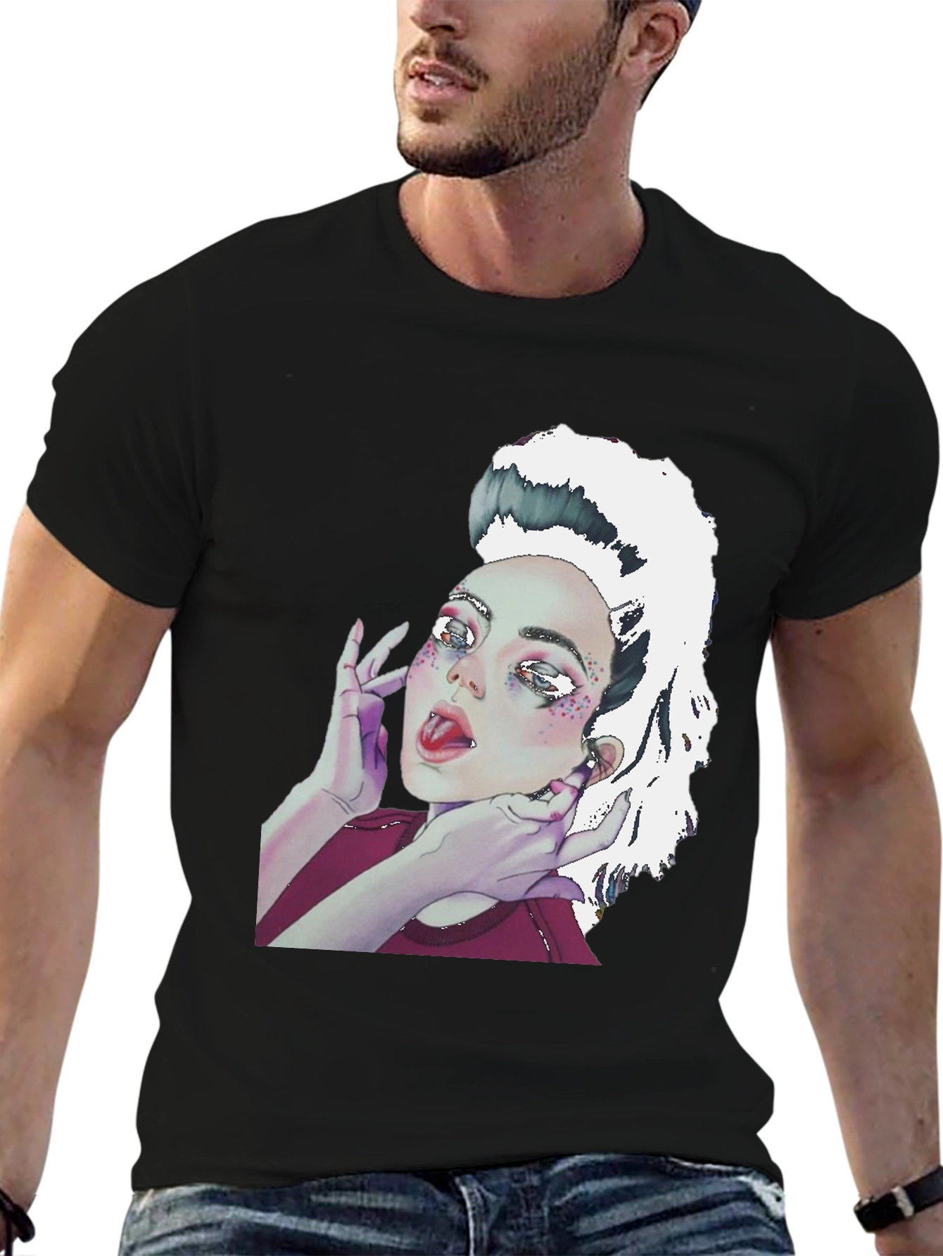 Camiseta Negra con Diseño Artístico de Mujer