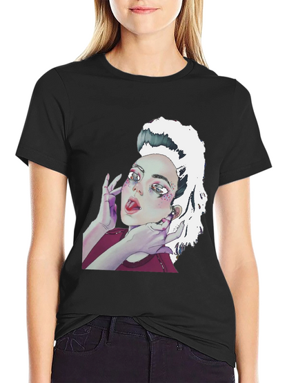 Camiseta Negra con Diseño Artístico de Mujer