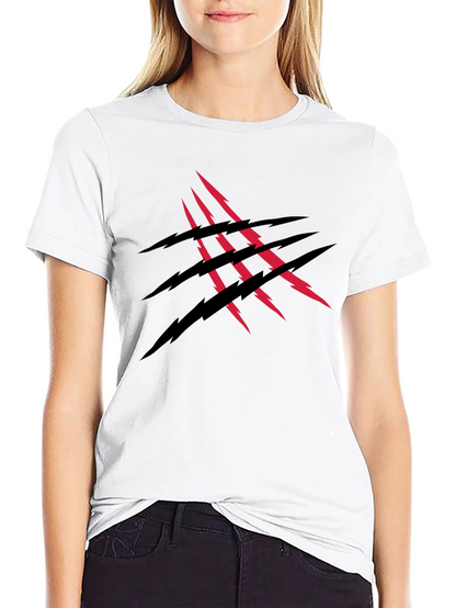 Camiseta Negra con Diseño de Garra Roja y Negra