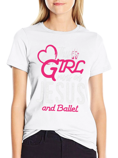 Camiseta Negra: Esta Chica Vive de Jesús y Ballet
