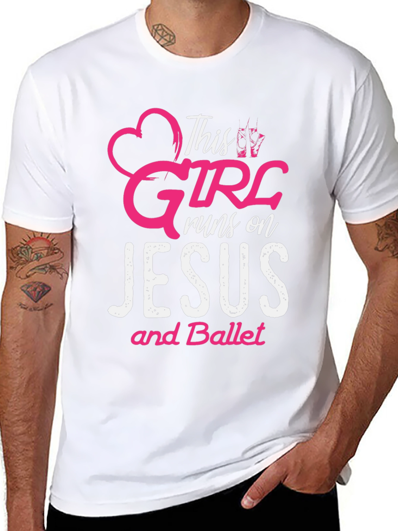Camiseta Negra: Esta Chica Vive de Jesús y Ballet