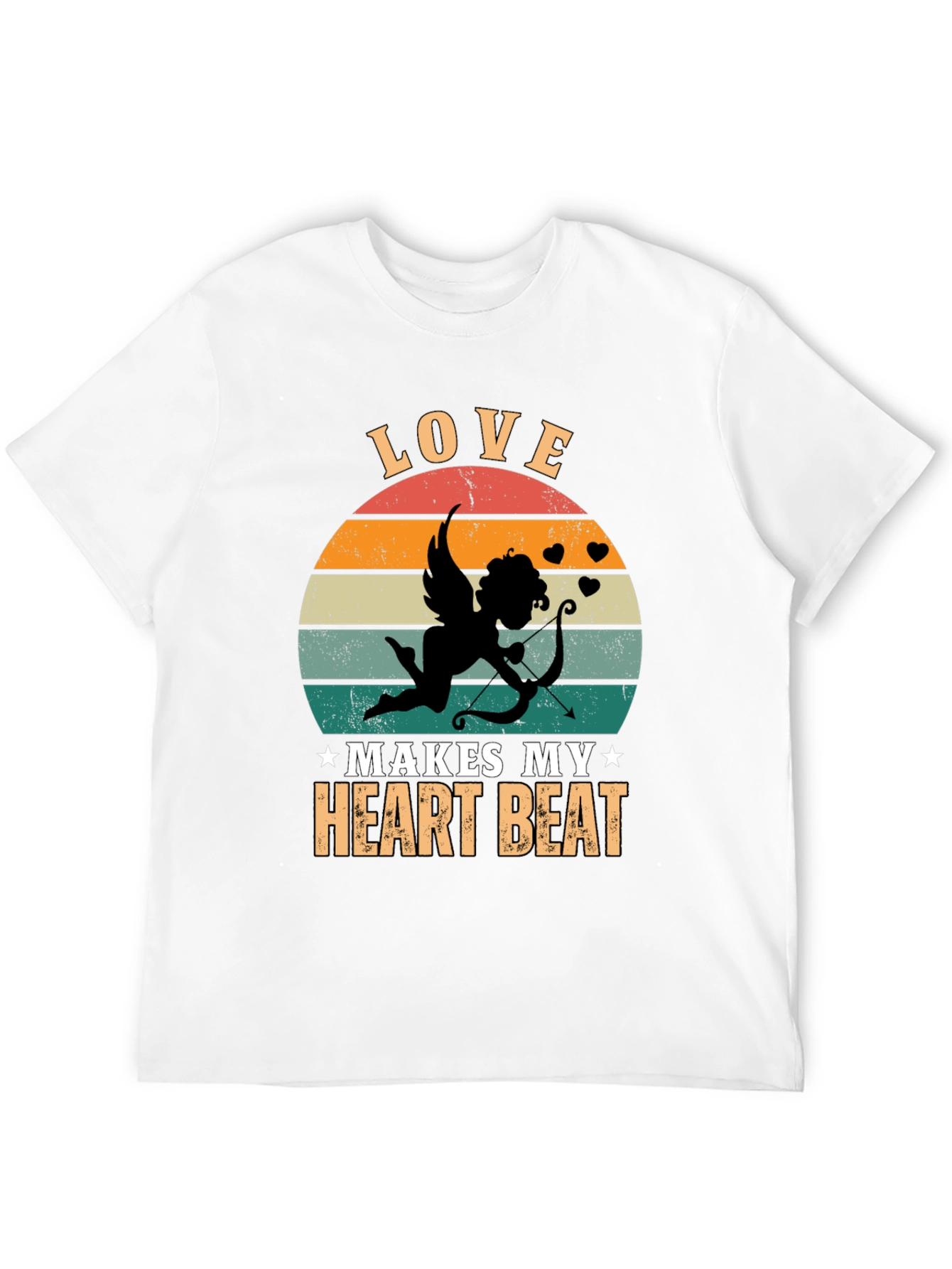 Camiseta Negra Love Makes My Heart Beat Cupido