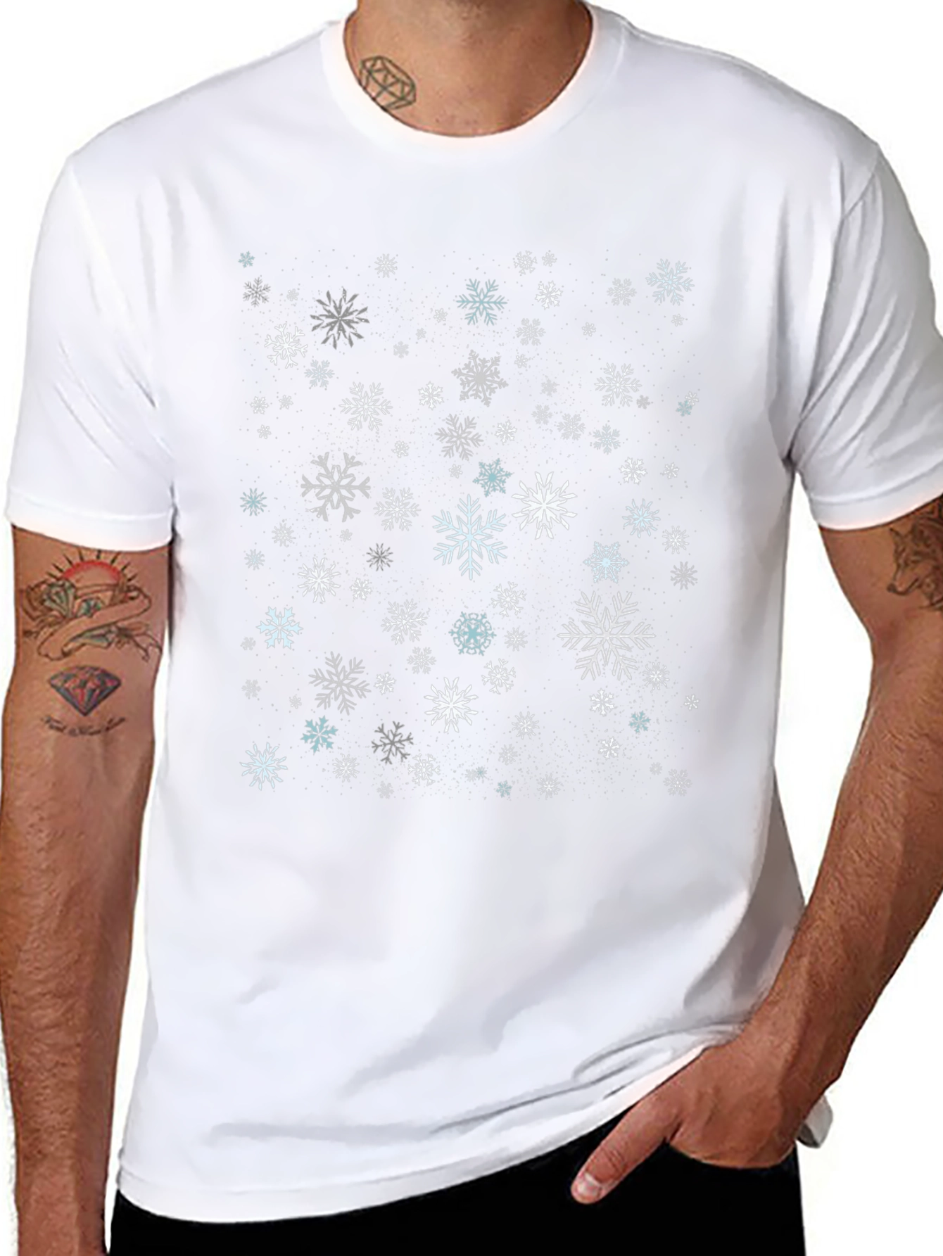 Camiseta Negra con Estampado de Copos de Nieve Invernal