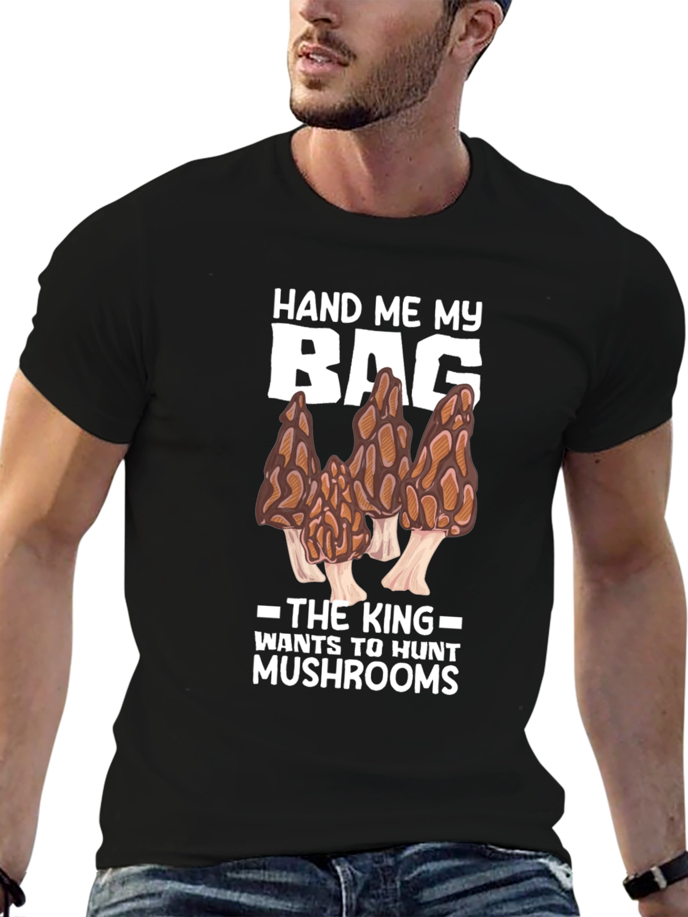 Camiseta Negra: El Rey Caza Setas